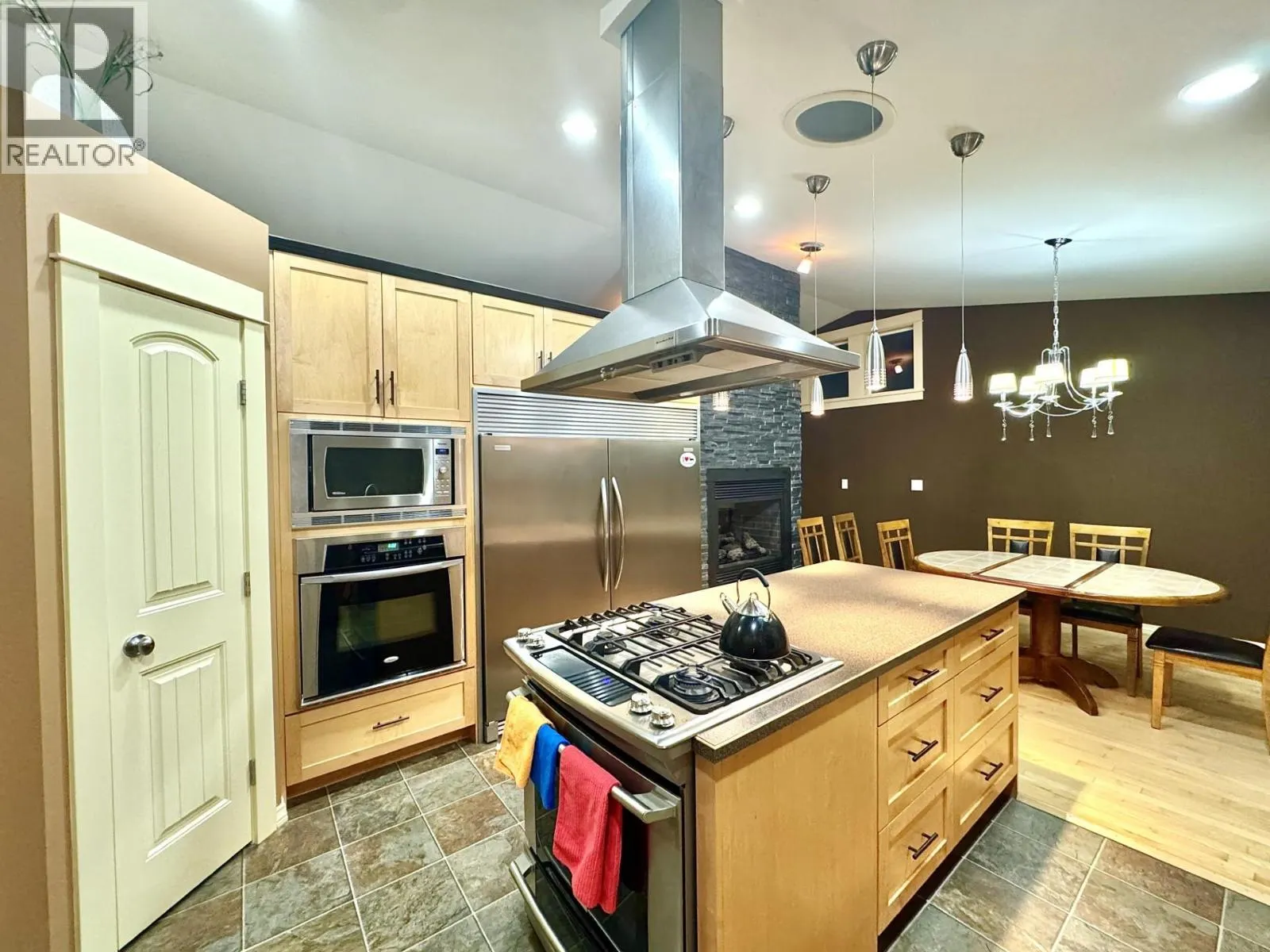 1800B 35th Avenue