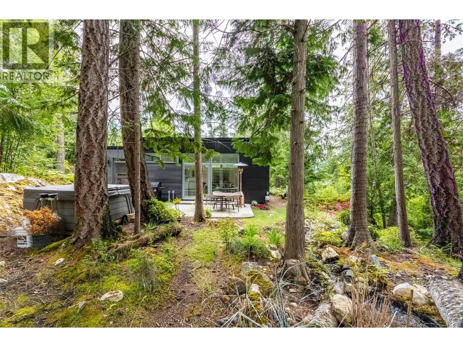 183 Kootenay Lake Road