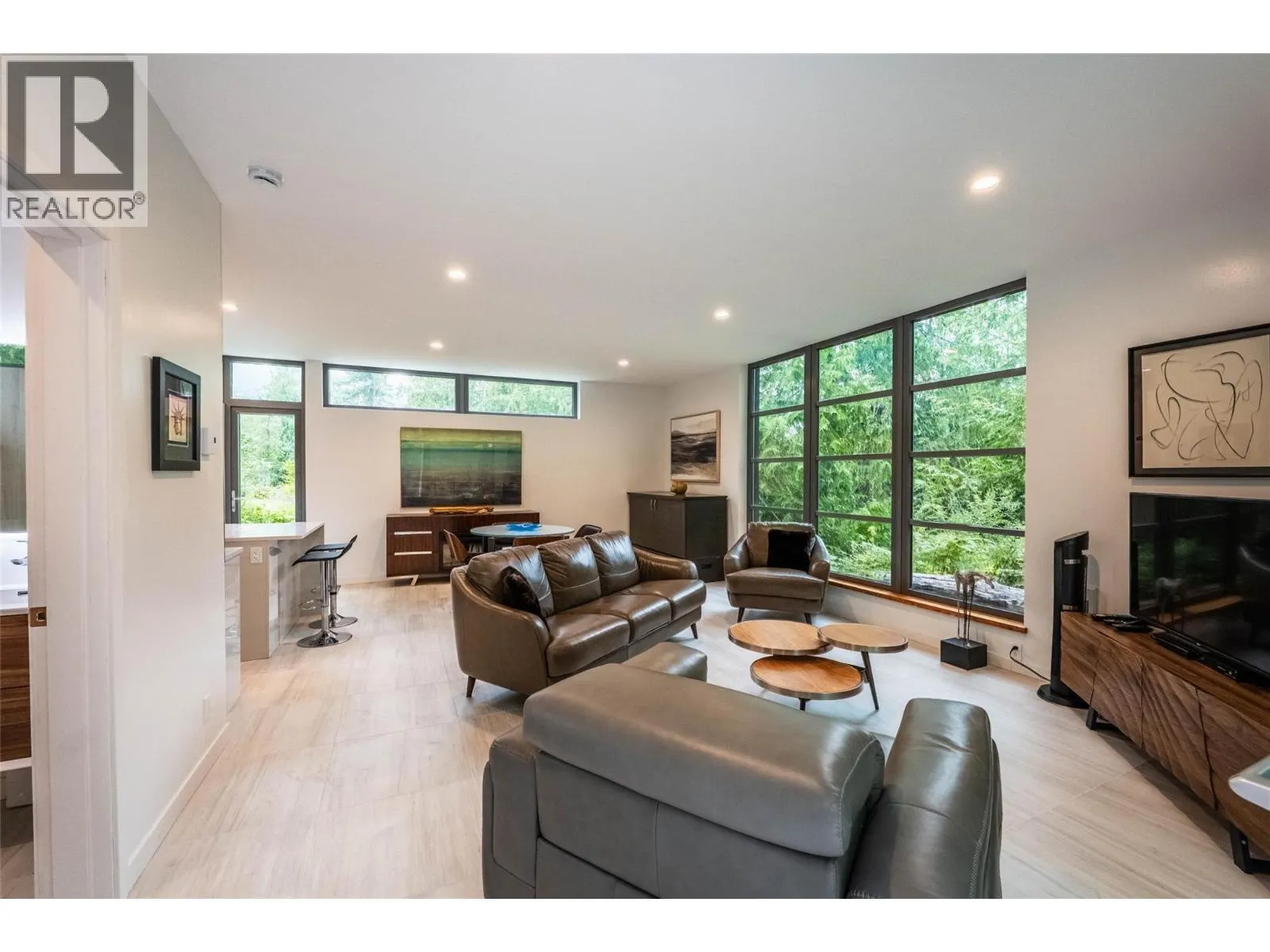 183 Kootenay Lake Road