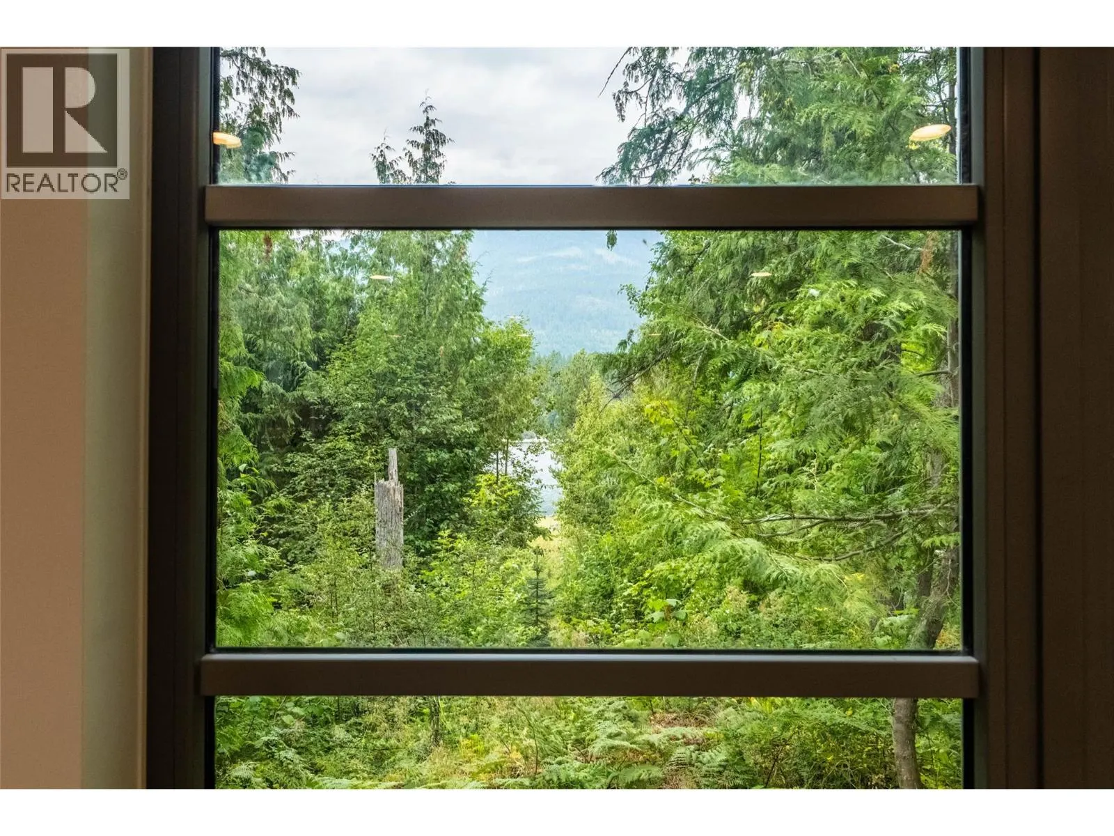 183 Kootenay Lake Road