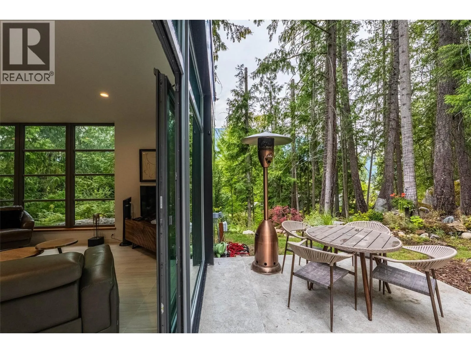 183 Kootenay Lake Road