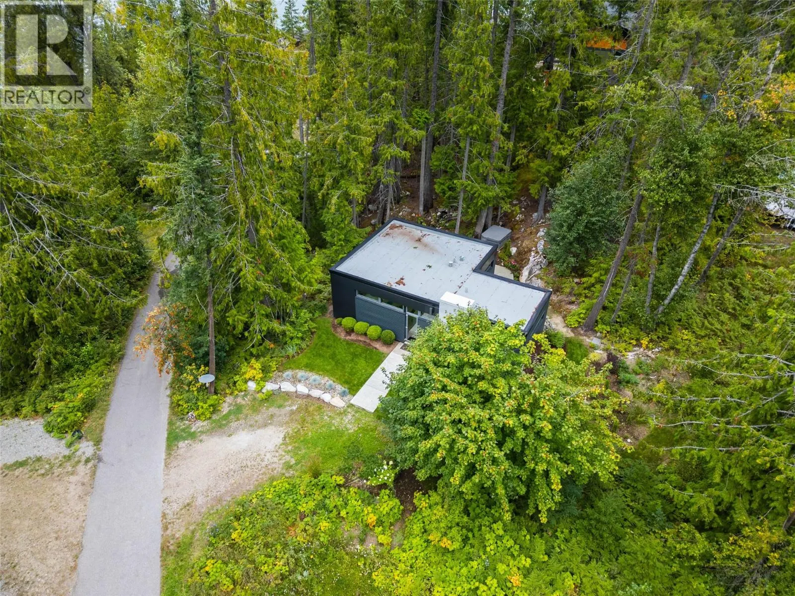 183 Kootenay Lake Road