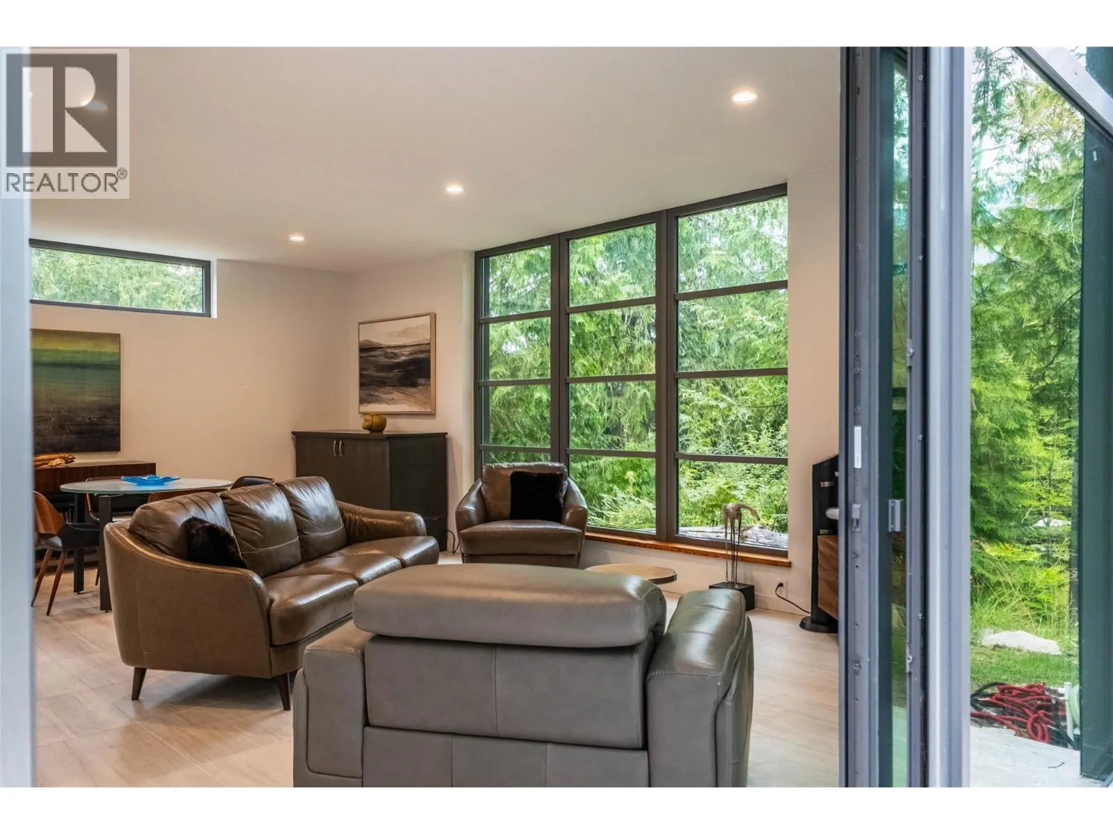 183 Kootenay Lake Road