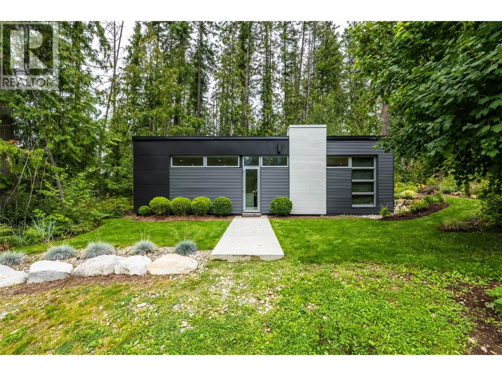183 Kootenay Lake Road