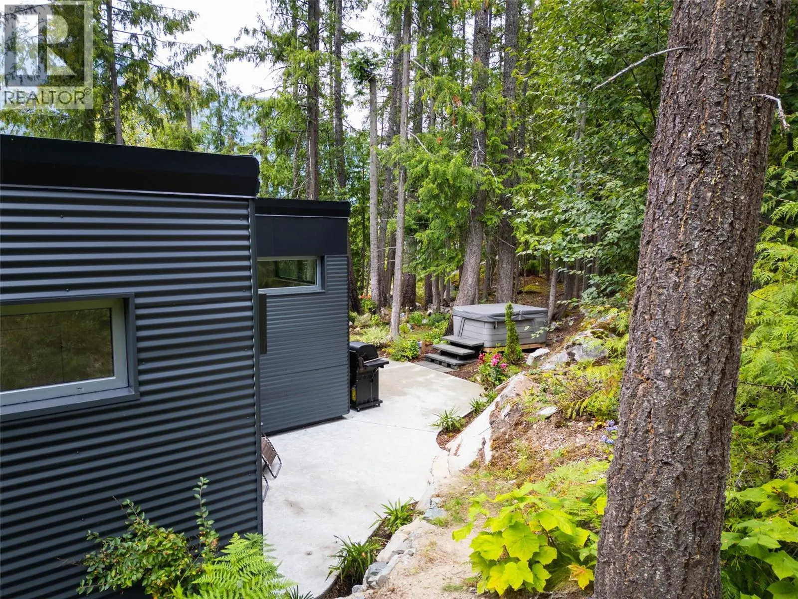183 Kootenay Lake Road