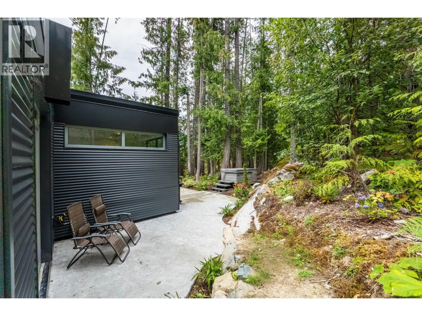 183 Kootenay Lake Road