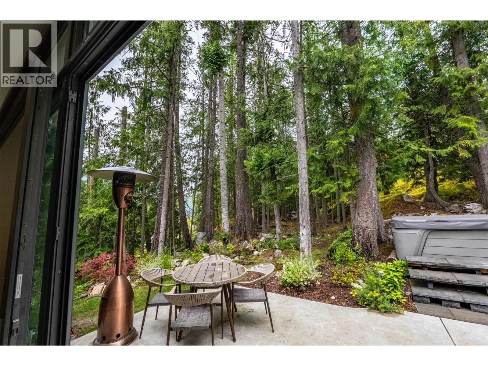 183 Kootenay Lake Road