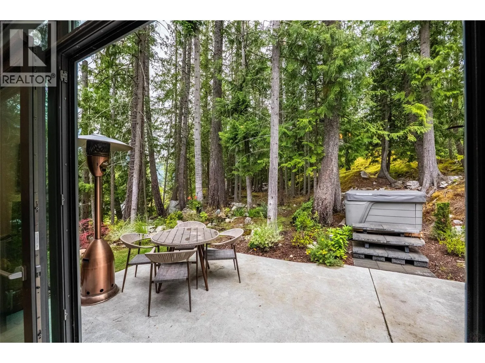 183 Kootenay Lake Road