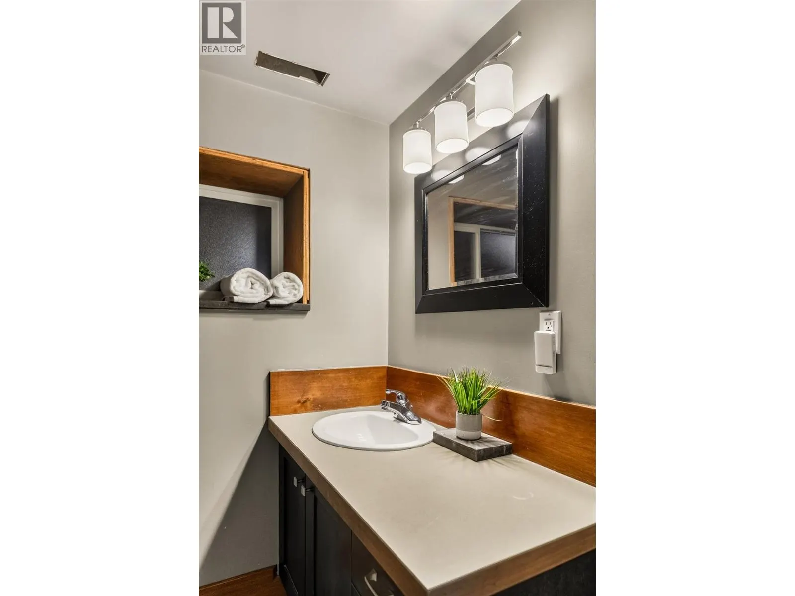 44 Mt Trinity Avenue