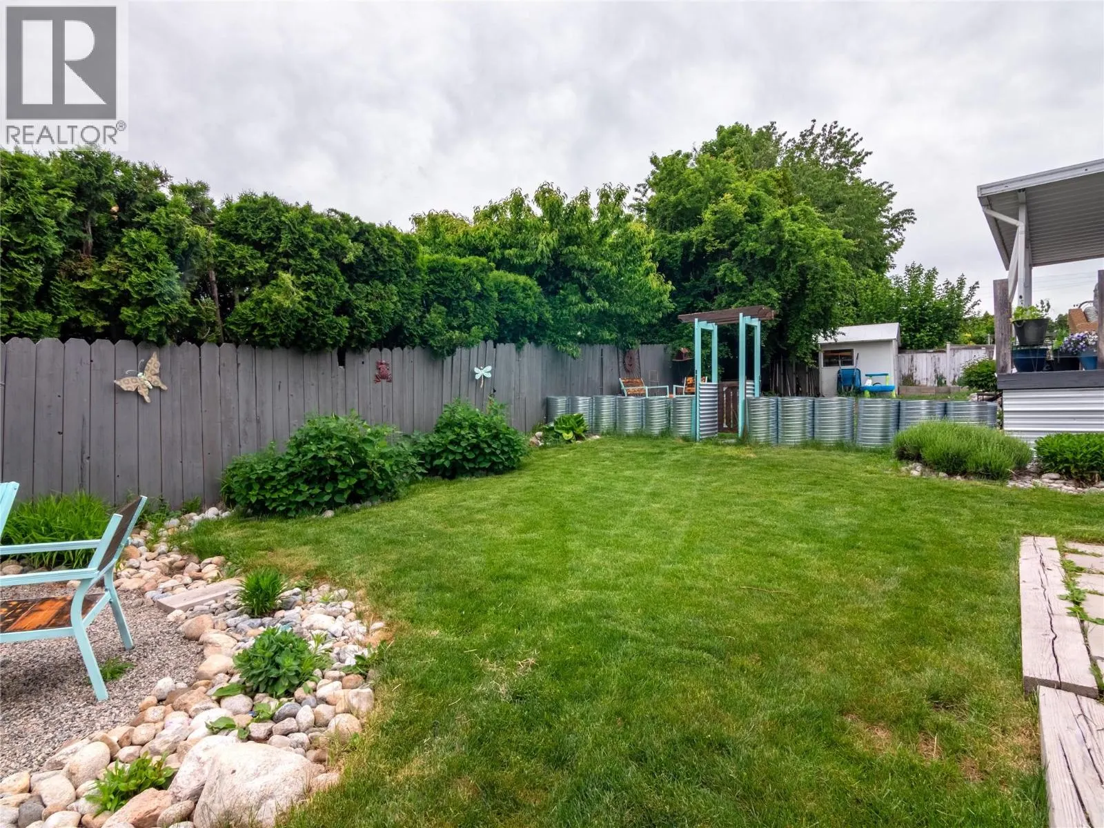 271 Middle Bench Road S