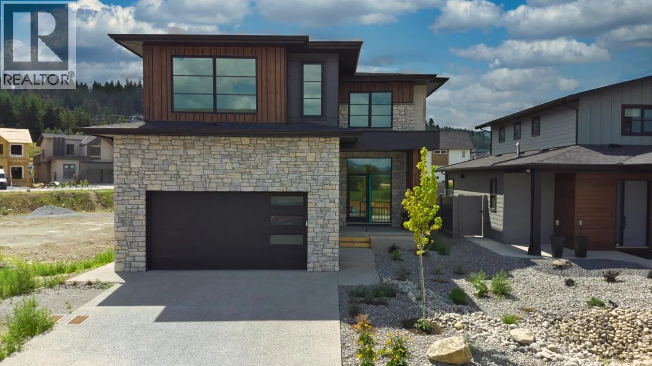 925 Bull Crescent