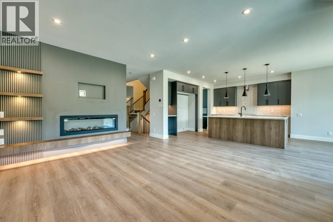925 Bull Crescent
