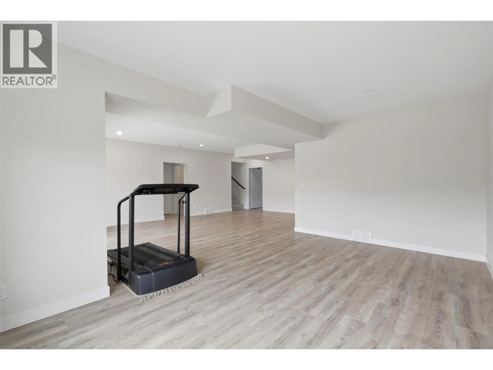 641 SHUSWAP Road E Unit# 140