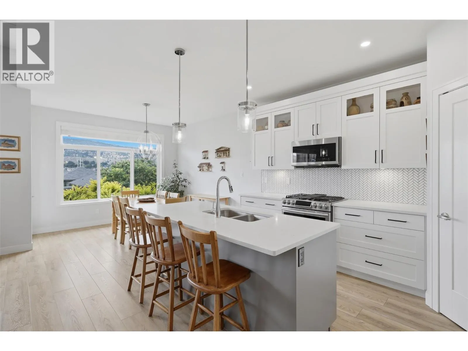 641 SHUSWAP Road E Unit# 140