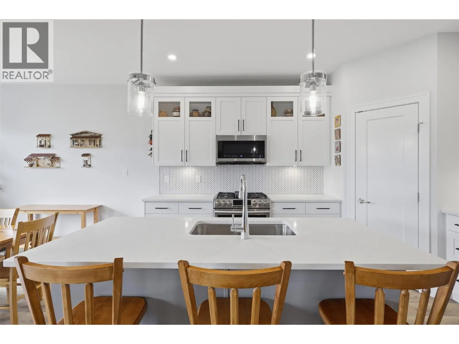 641 SHUSWAP Road E Unit# 140