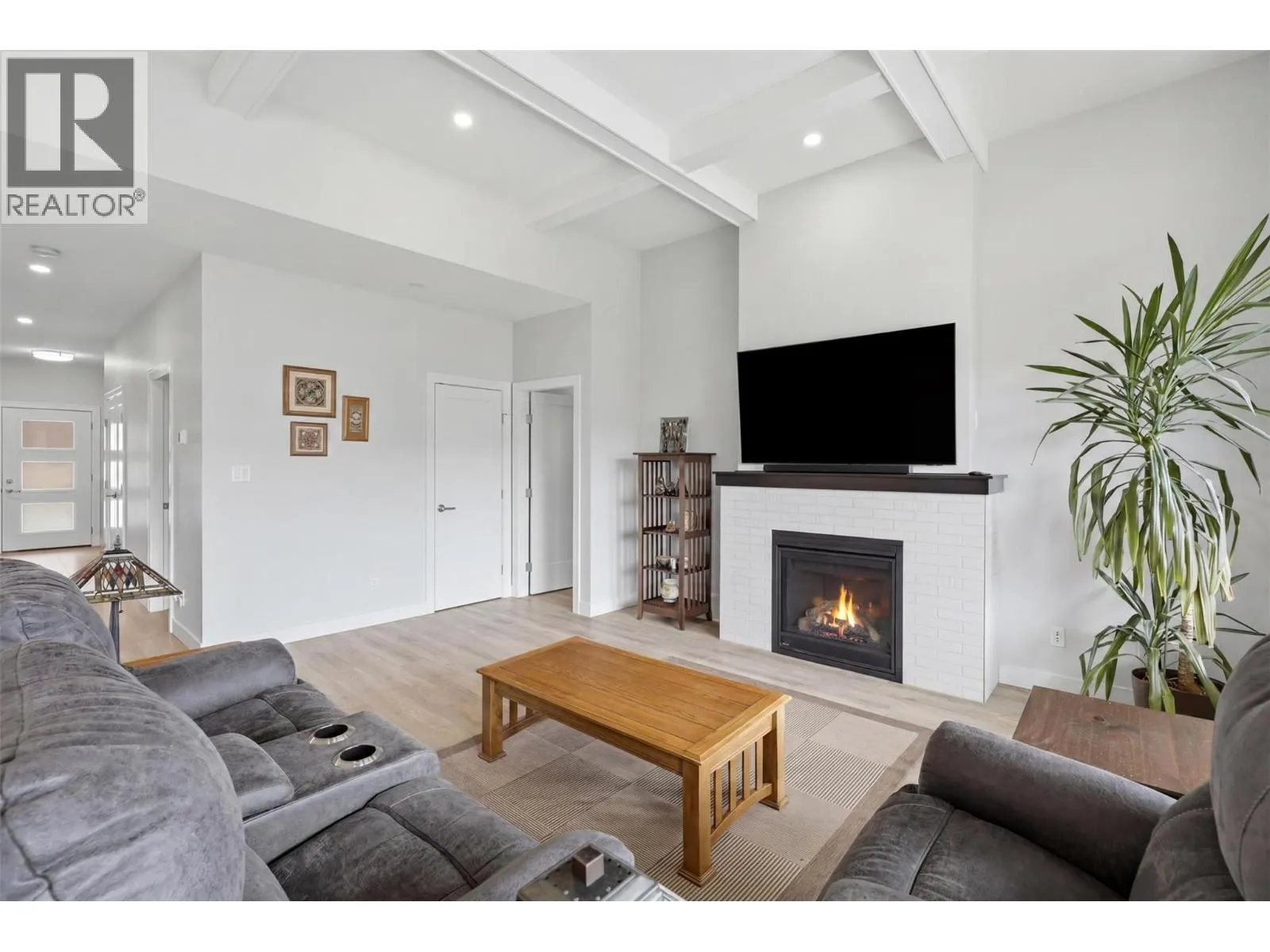 641 SHUSWAP Road E Unit# 140