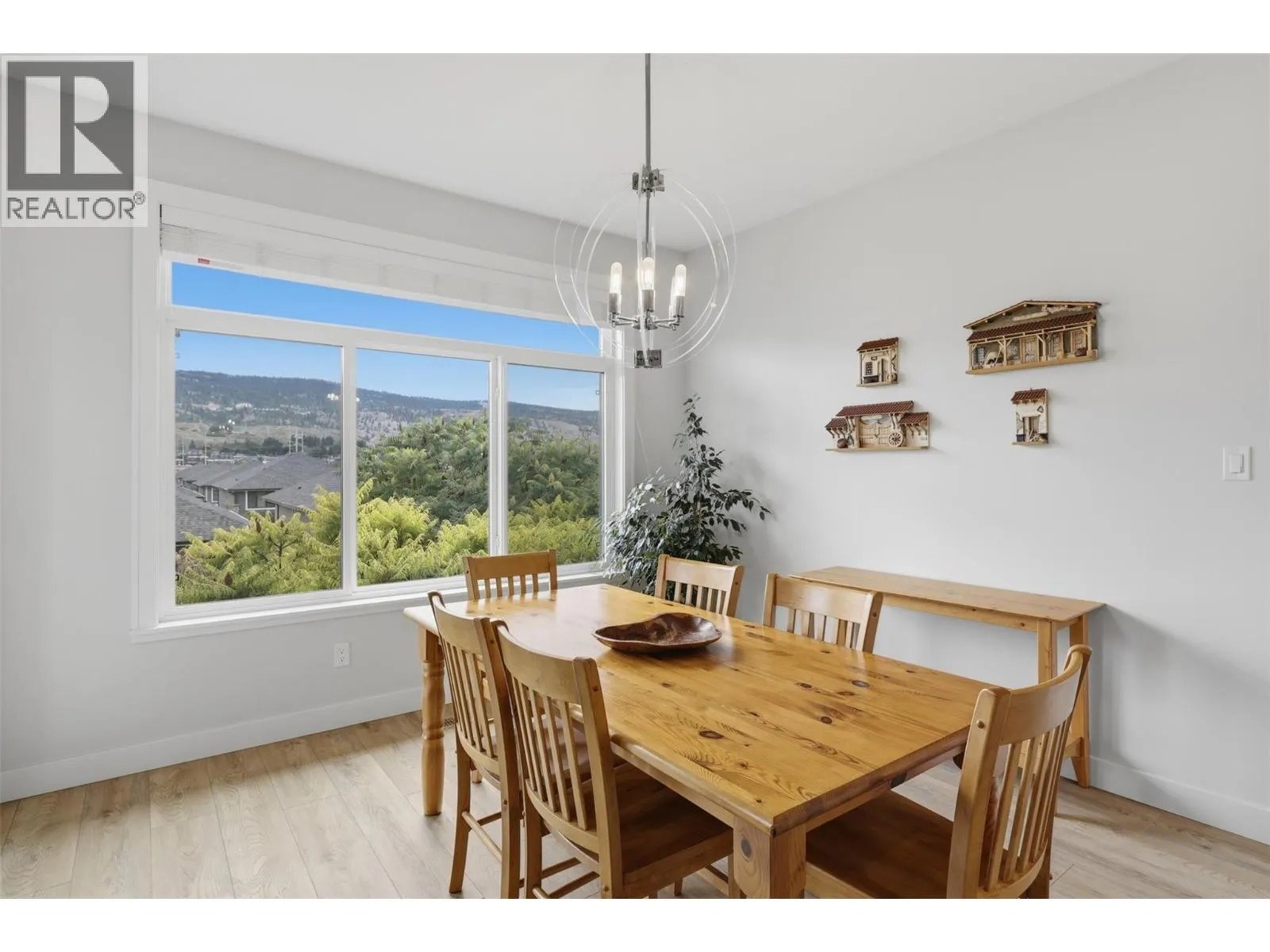 641 SHUSWAP Road E Unit# 140