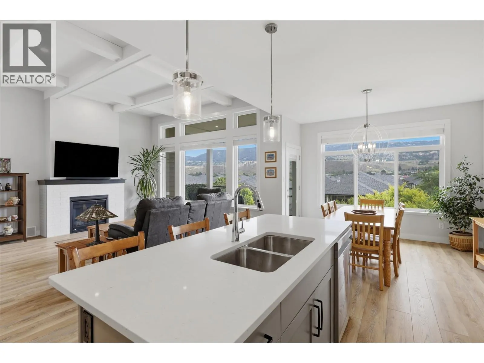 641 SHUSWAP Road E Unit# 140