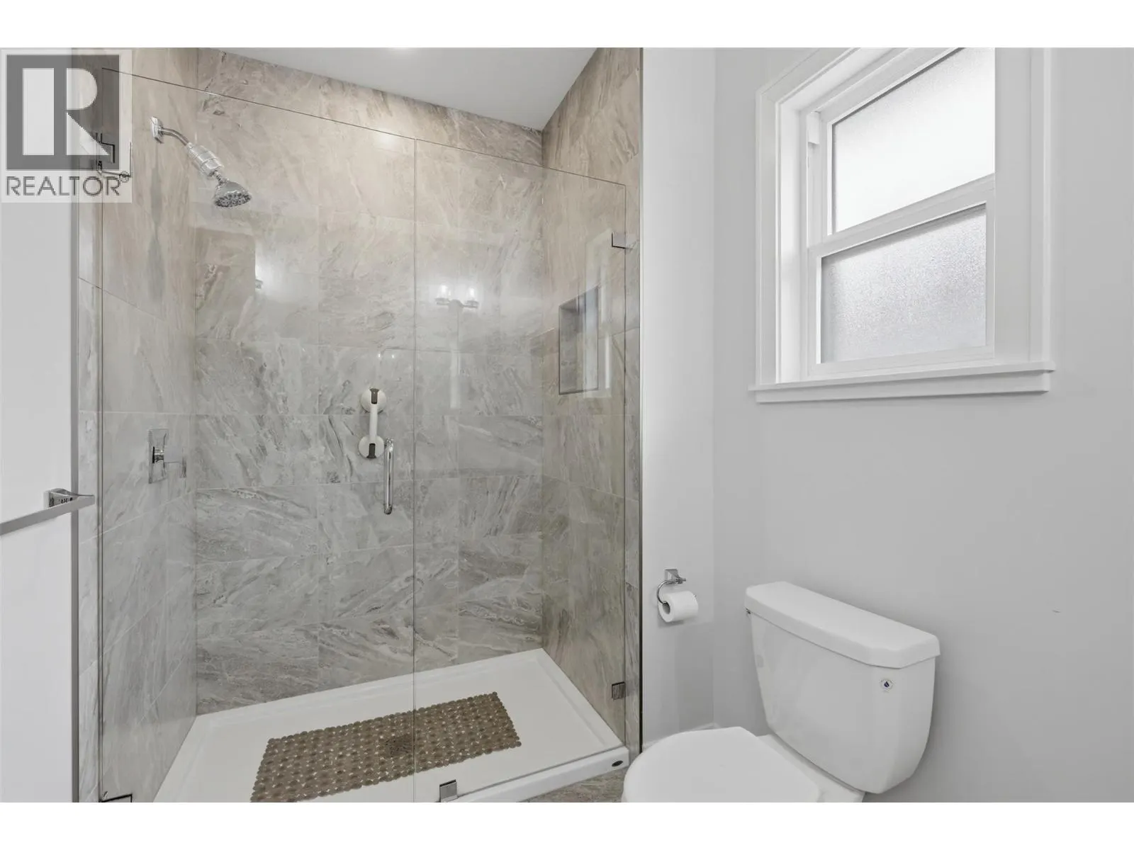 641 SHUSWAP Road E Unit# 140