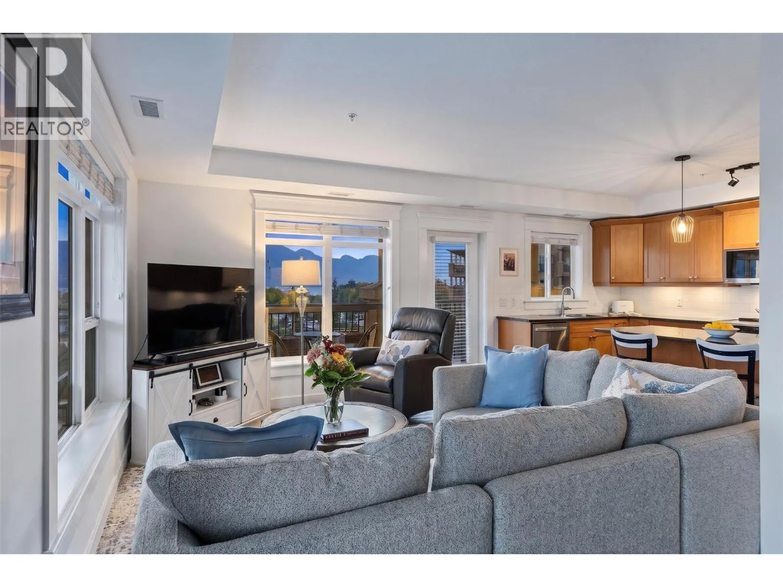 2070 Boucherie Road Unit# 417