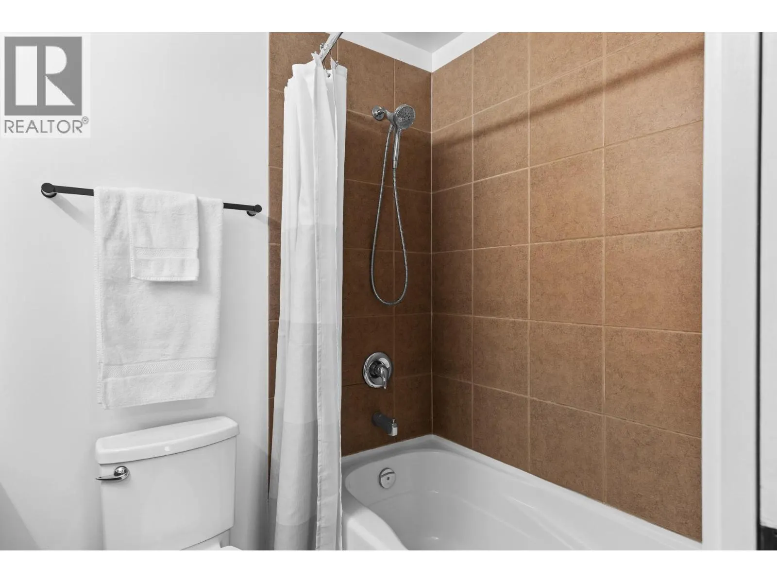 2070 Boucherie Road Unit# 417