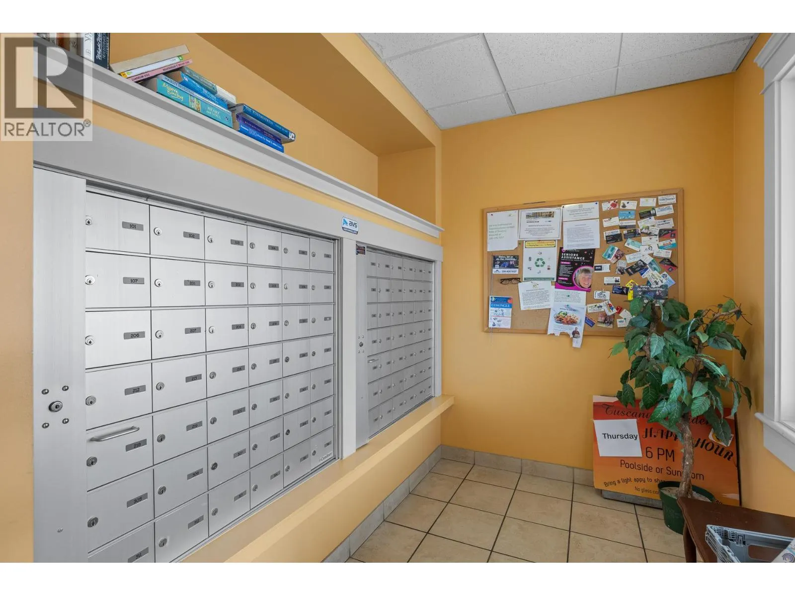2070 Boucherie Road Unit# 417