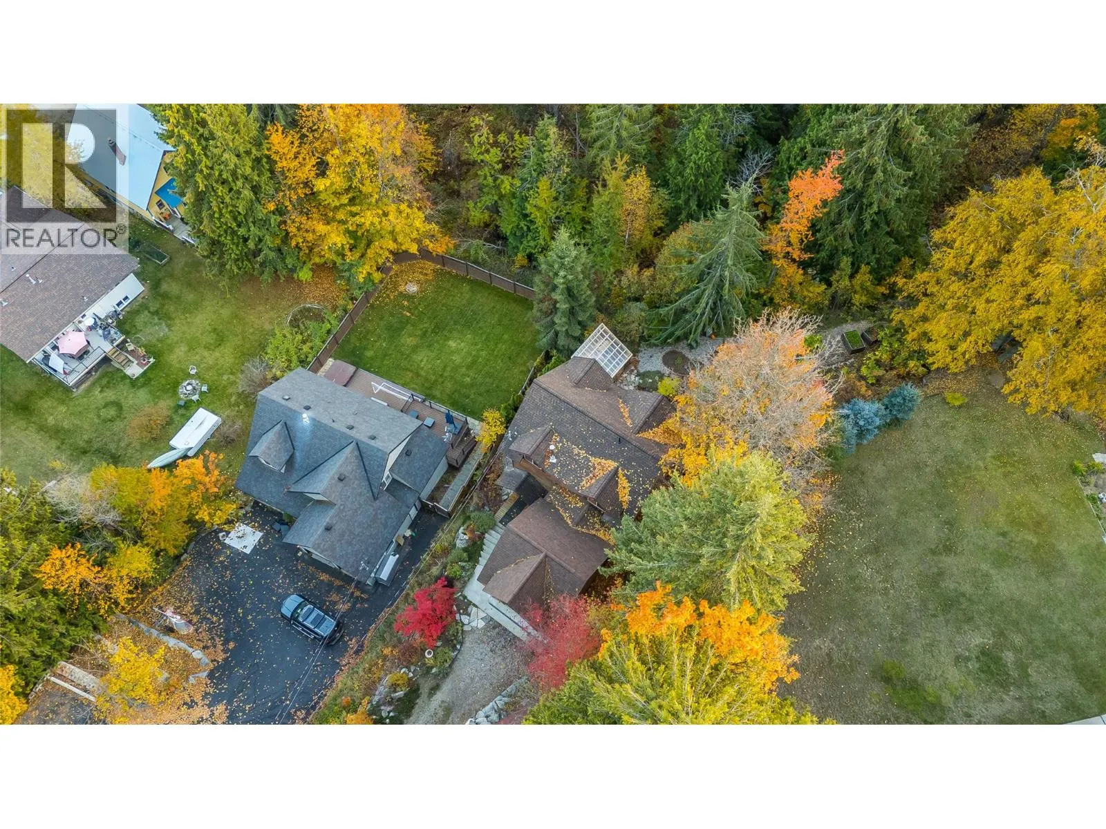 1305 Dunn Crescent