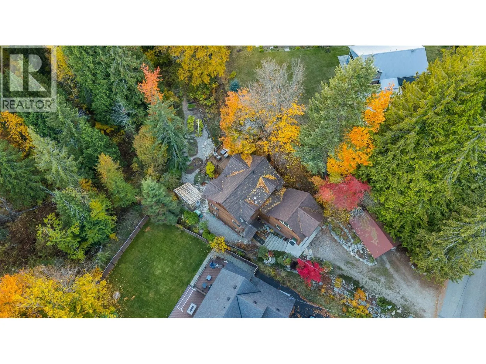 1305 Dunn Crescent