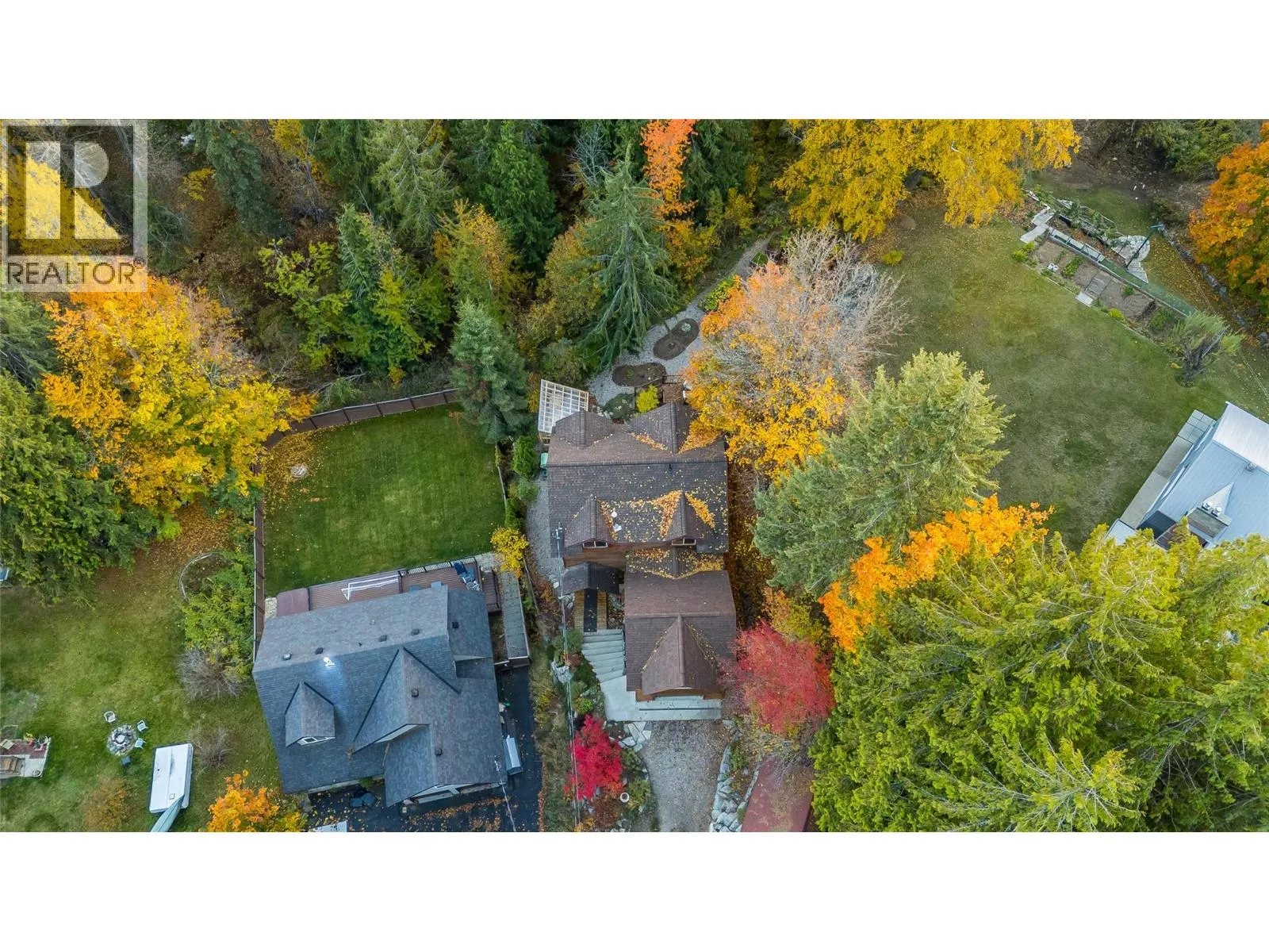 1305 Dunn Crescent