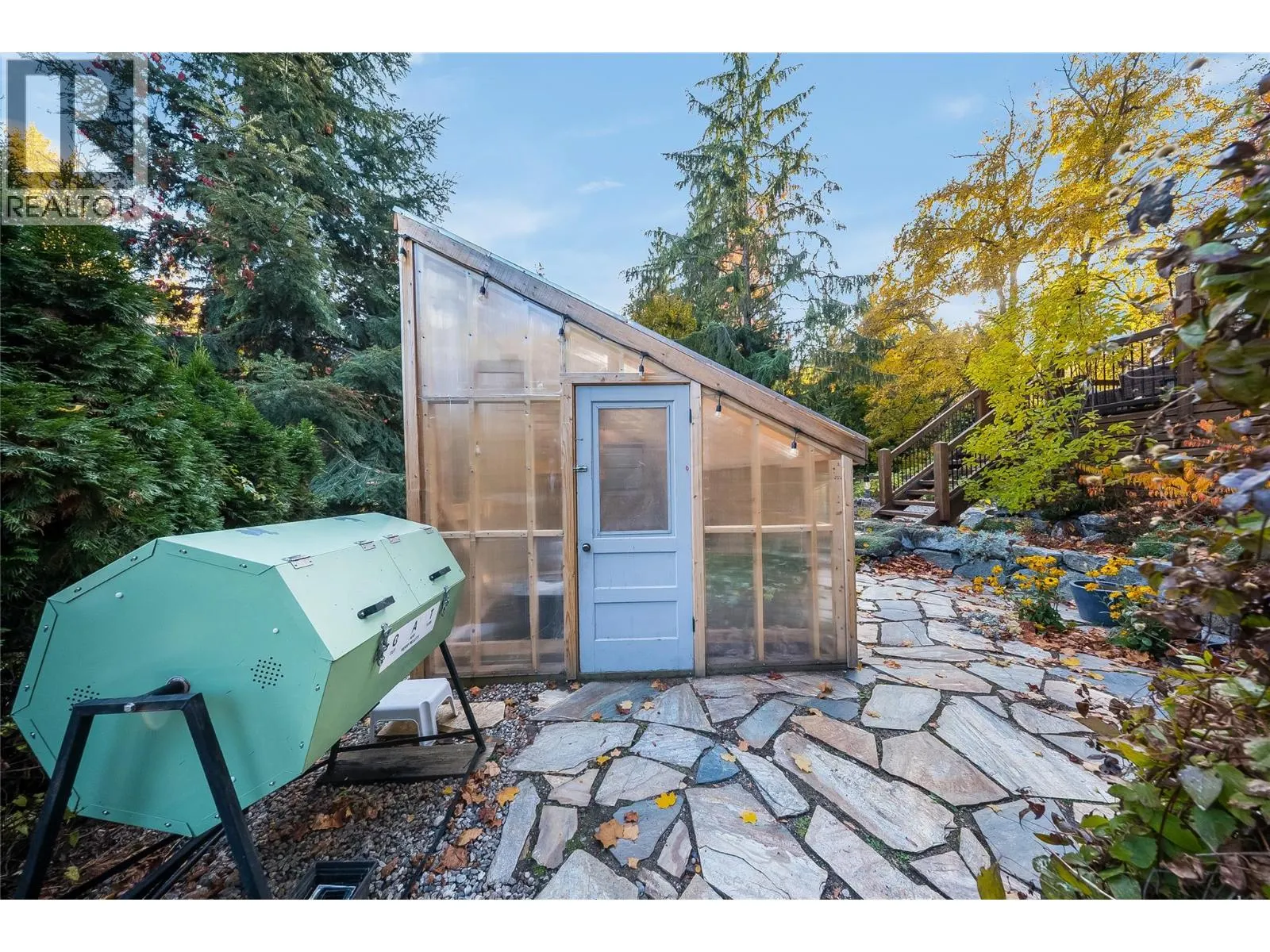 1305 Dunn Crescent