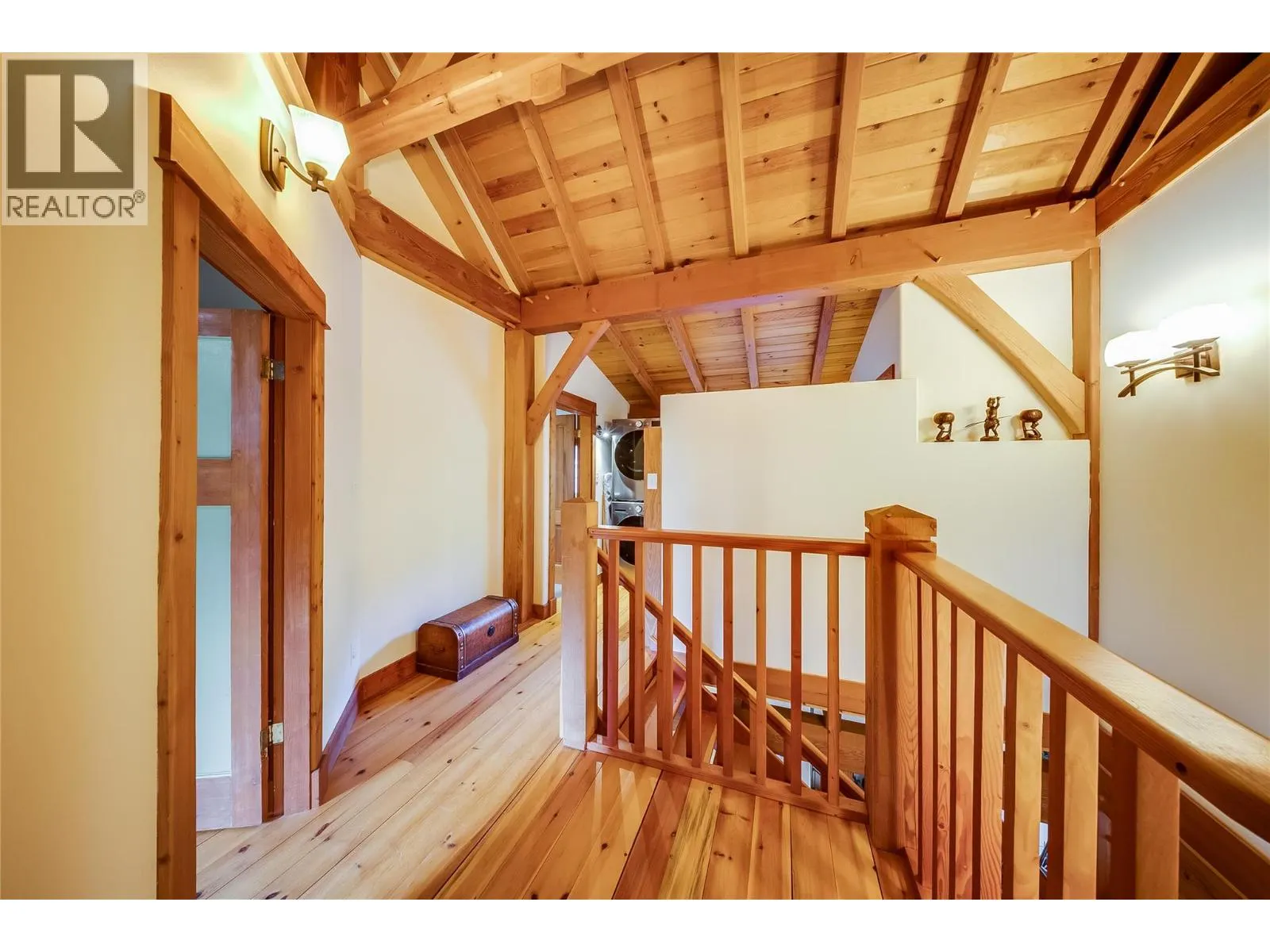 1305 Dunn Crescent