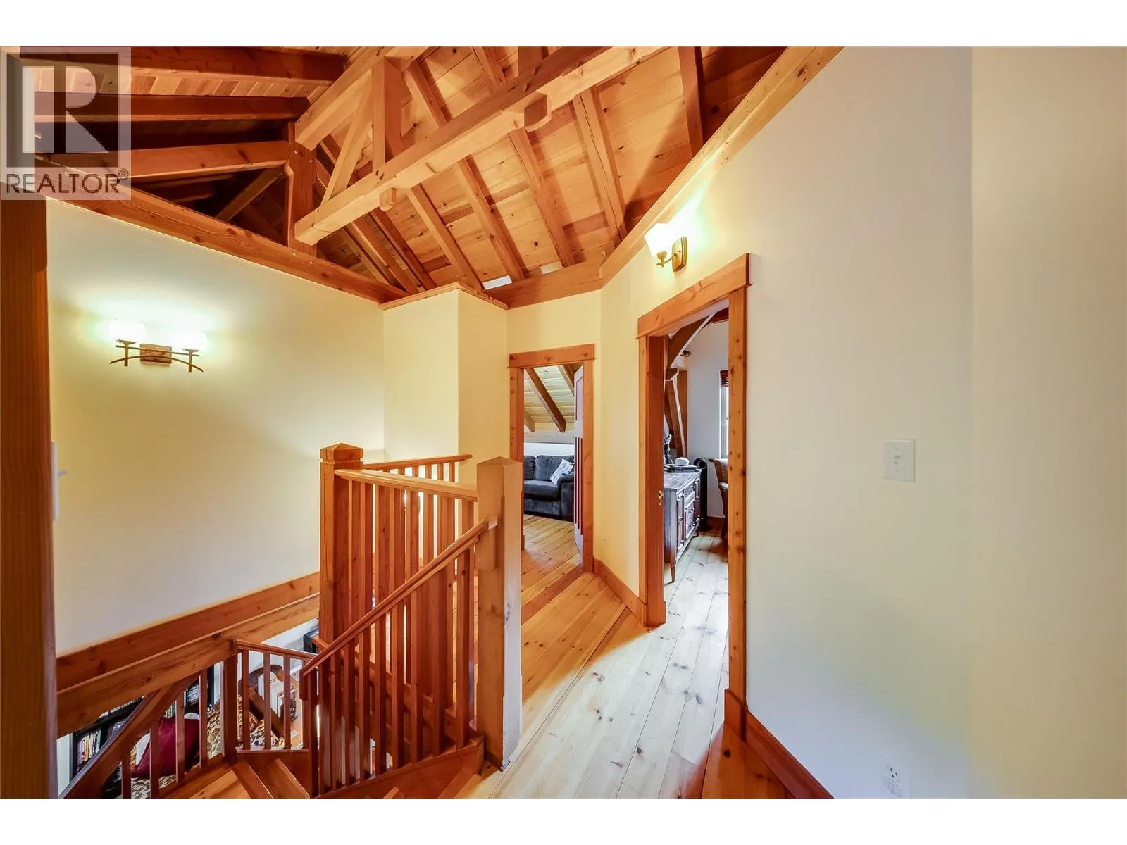 1305 Dunn Crescent
