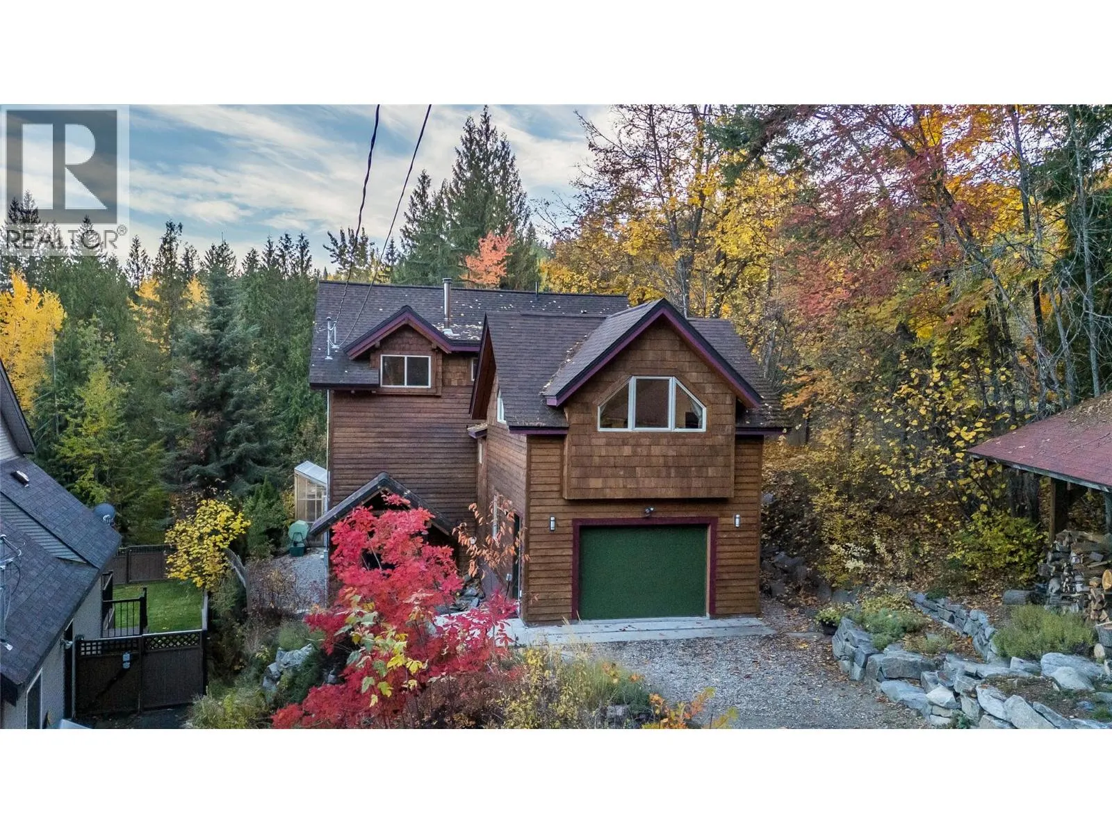 1305 Dunn Crescent
