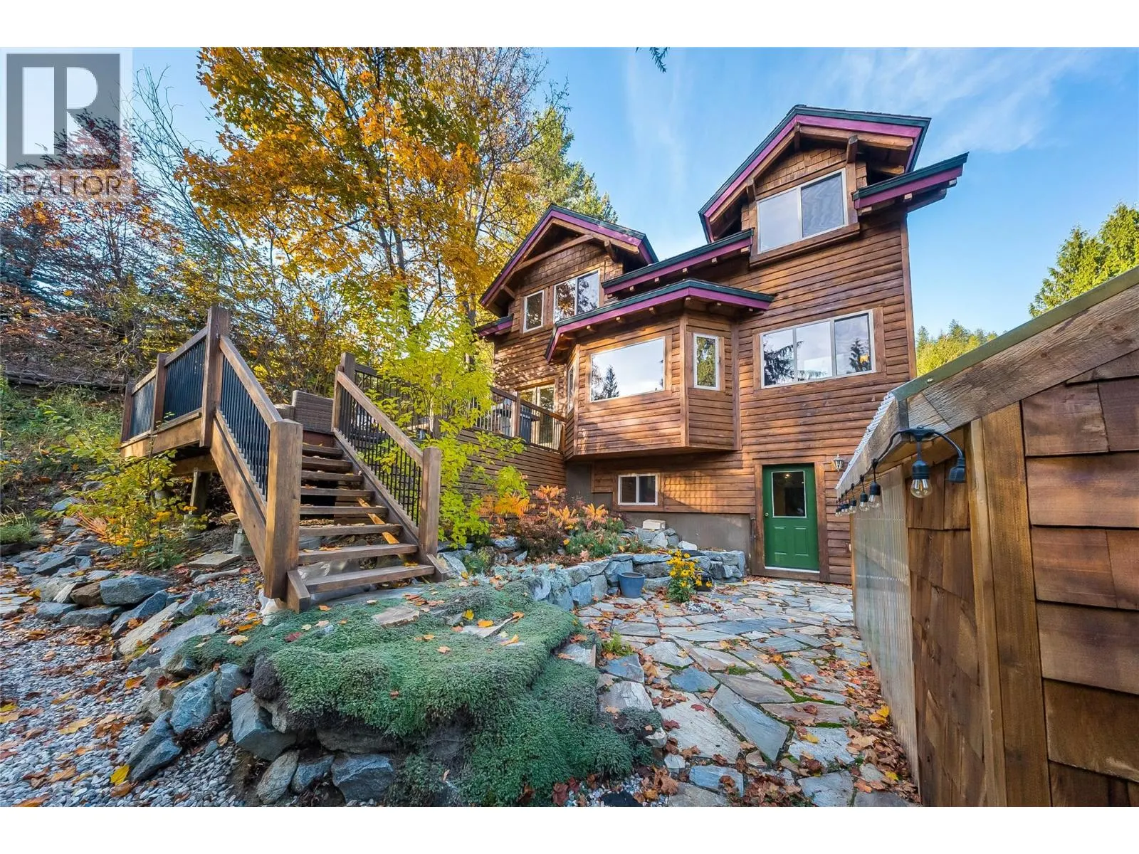 1305 Dunn Crescent