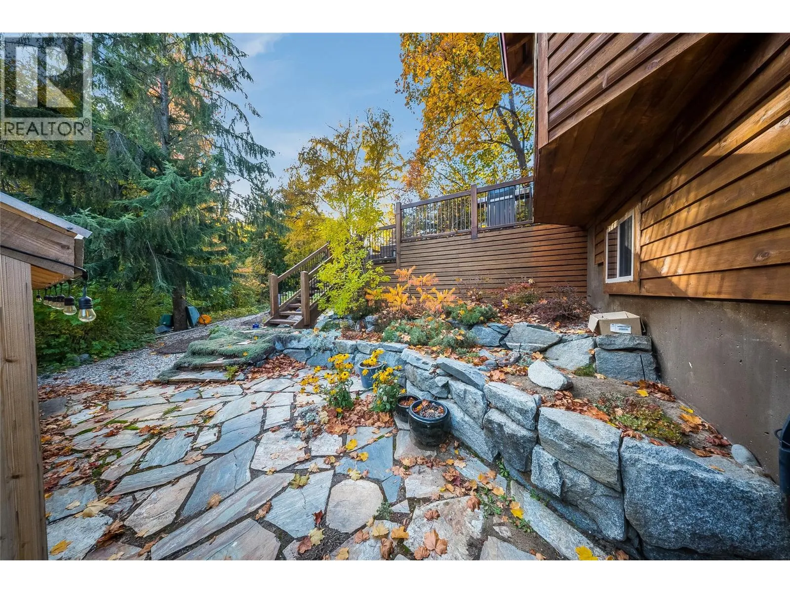 1305 Dunn Crescent