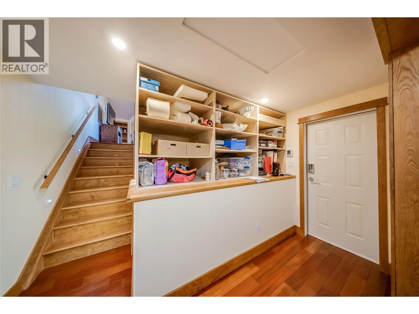 1305 Dunn Crescent