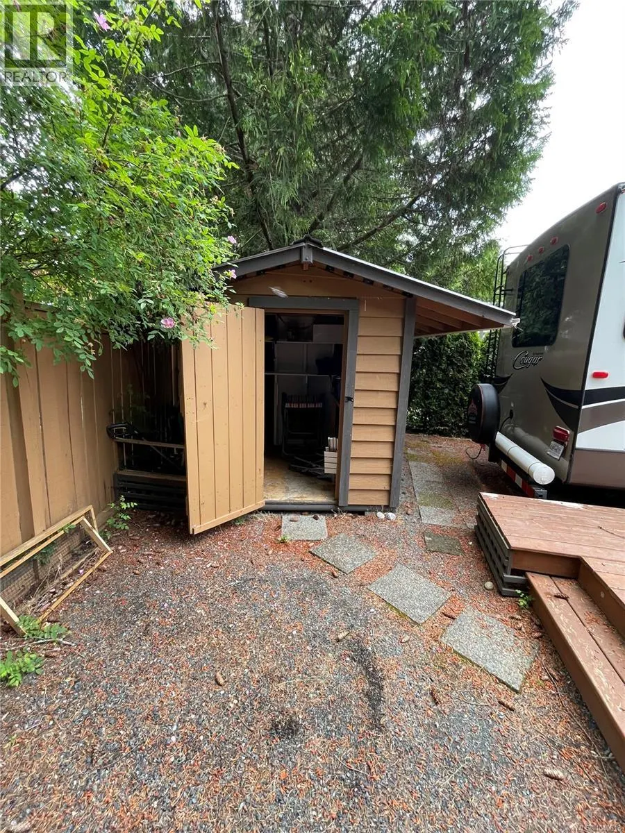 24 6050 Island Hwy