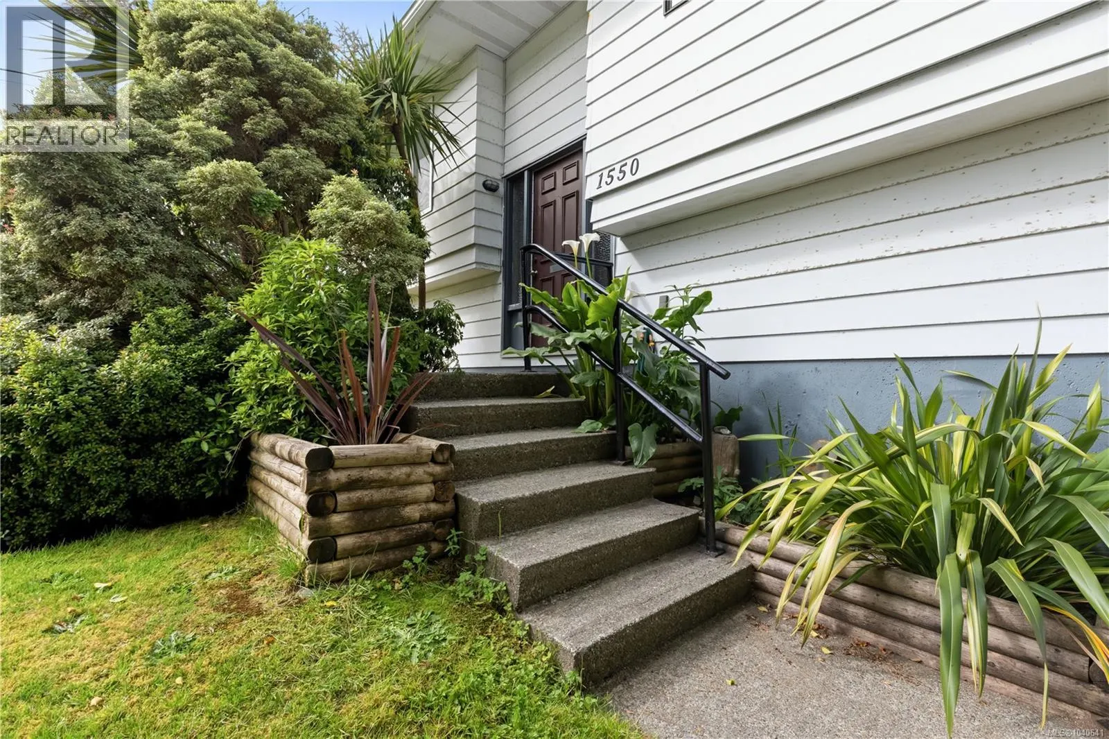1550 Larch Rd