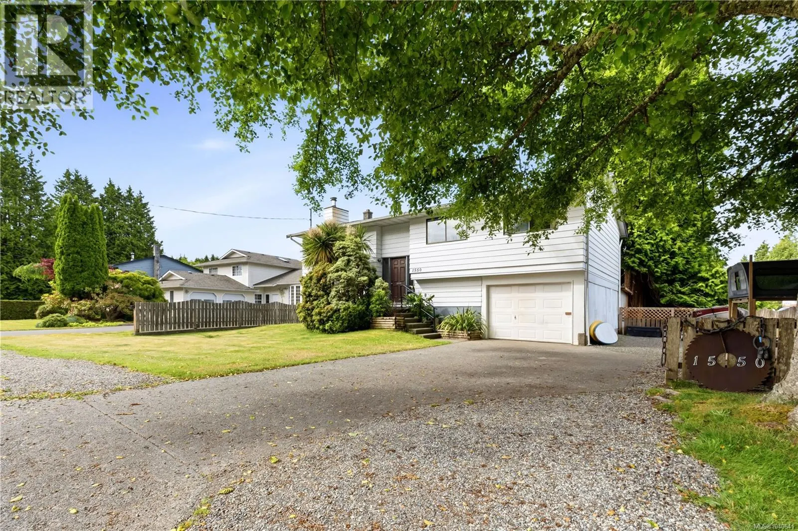 1550 Larch Rd