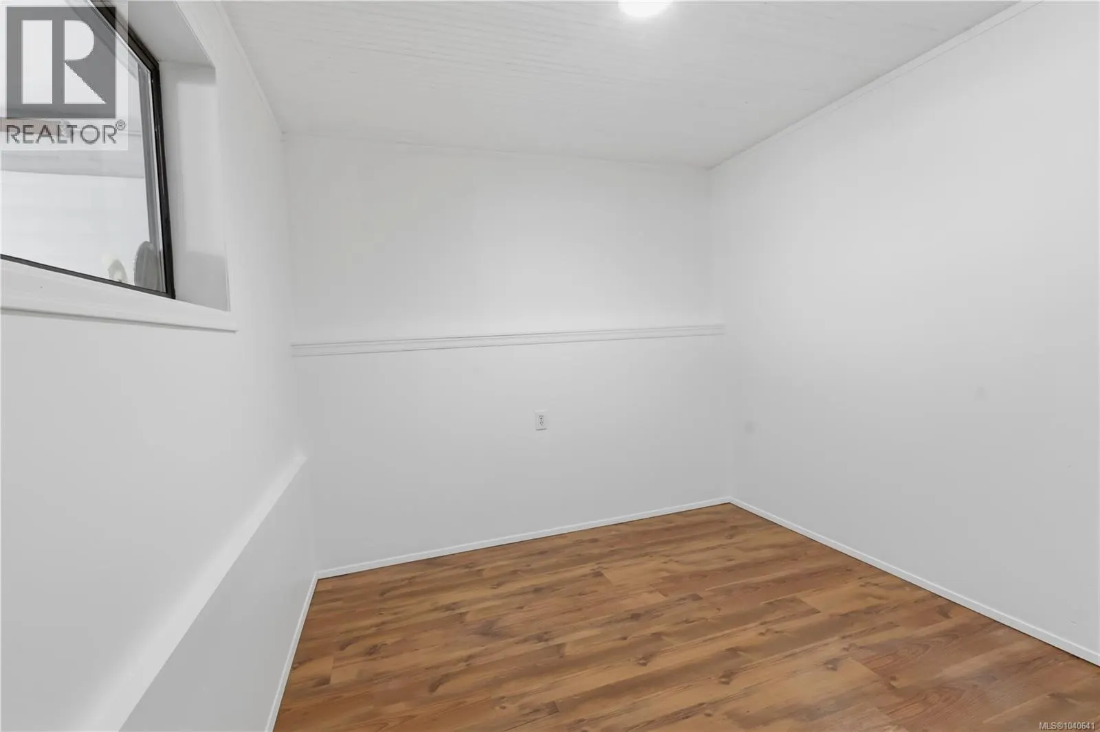 1550 Larch Rd