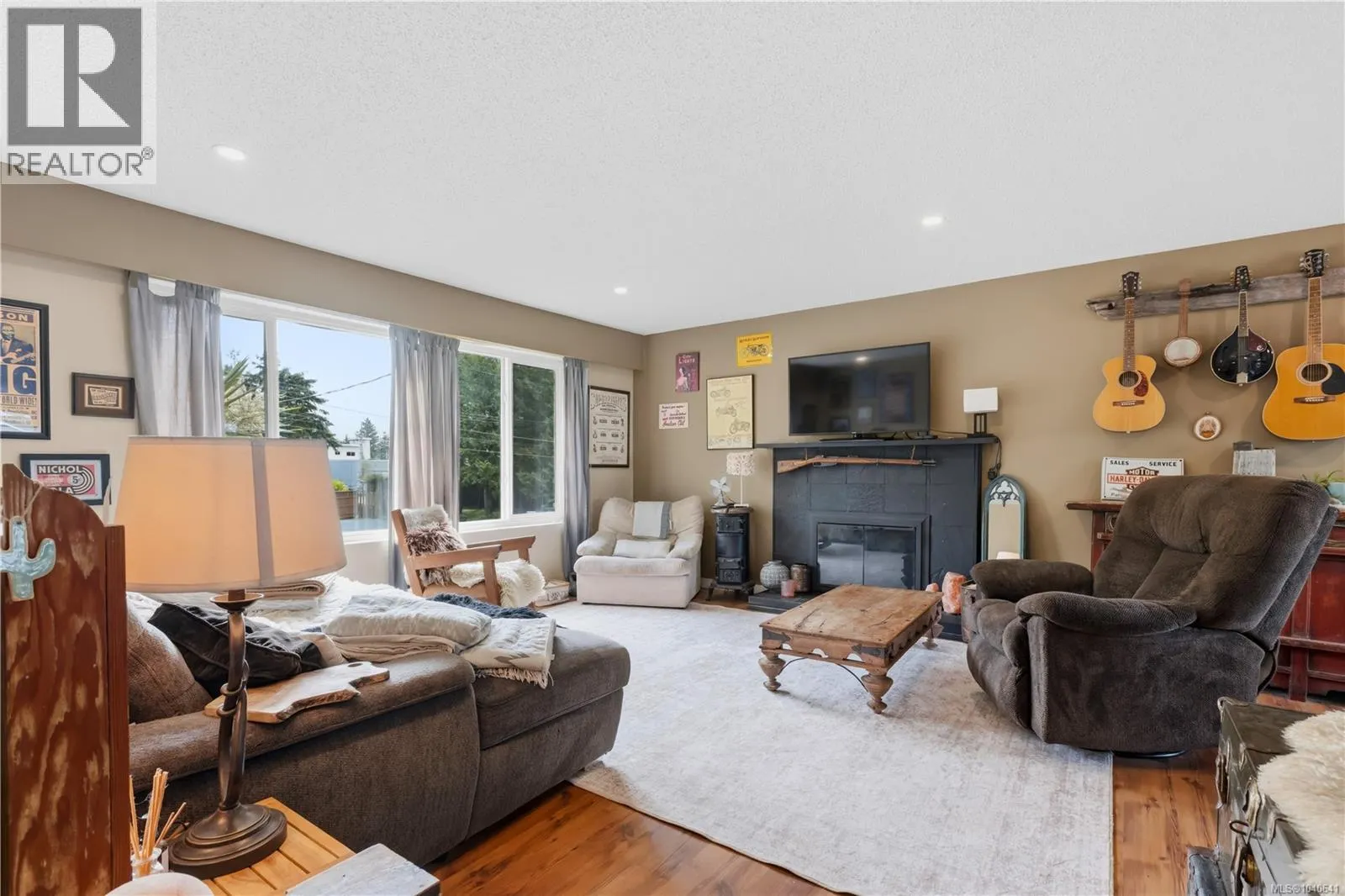 1550 Larch Rd