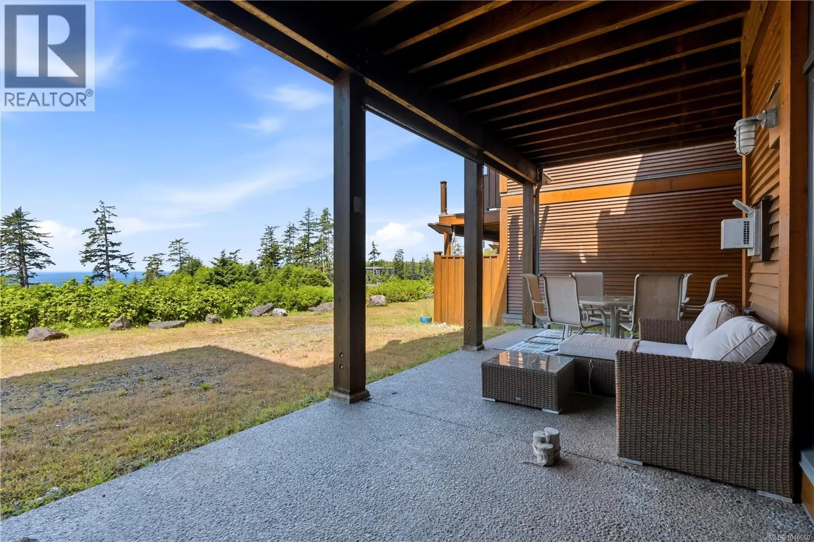 203 515 Marine Dr