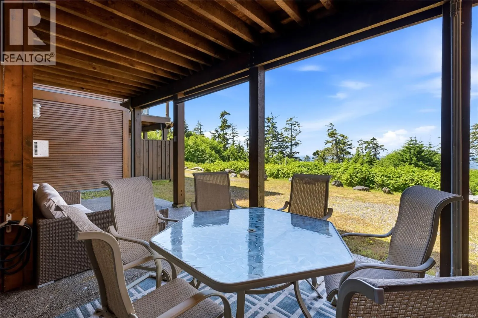 203 515 Marine Dr
