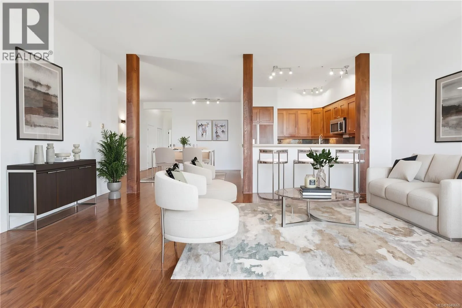 203 515 Marine Dr