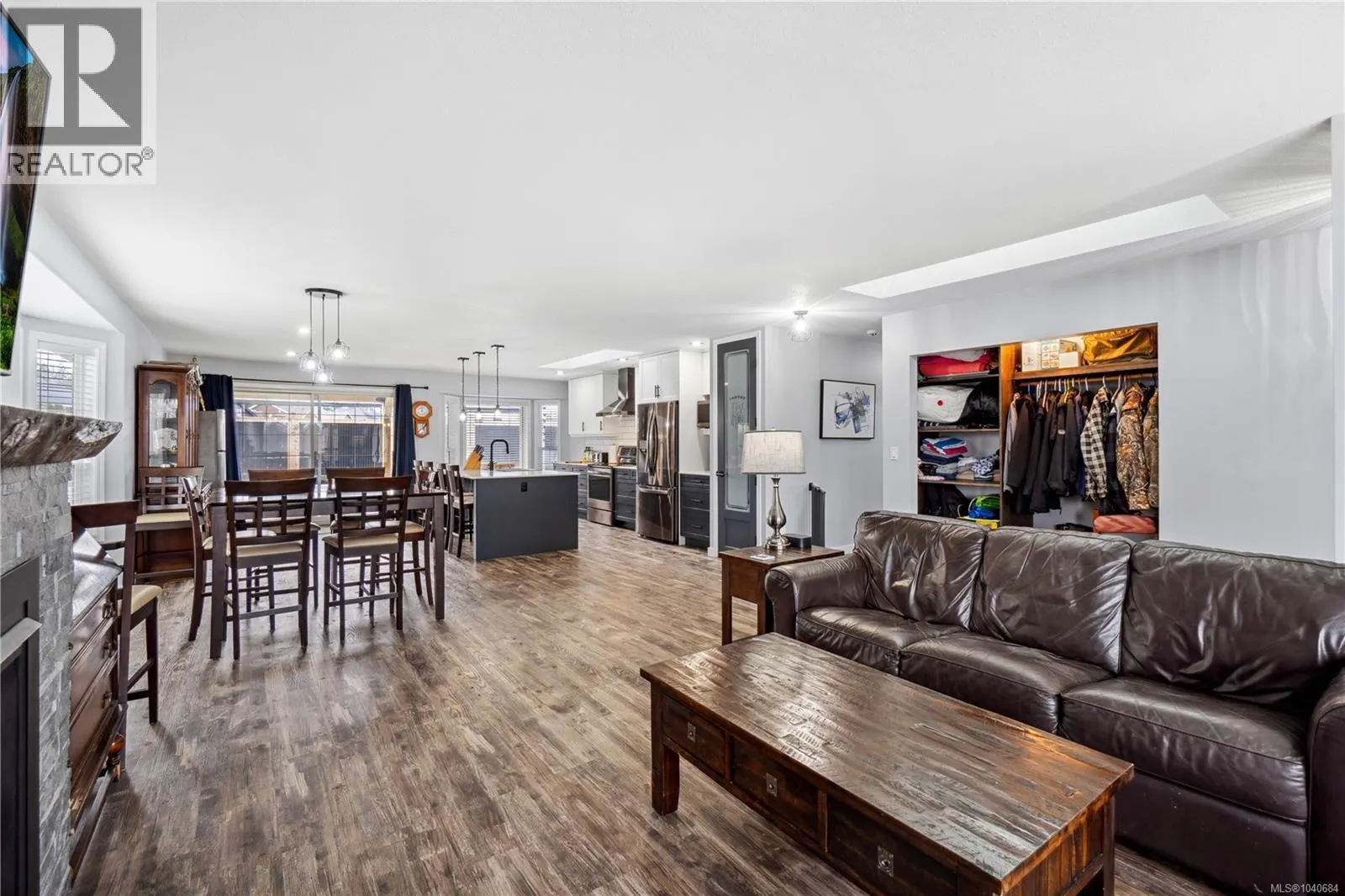874 Aberdeen Dr