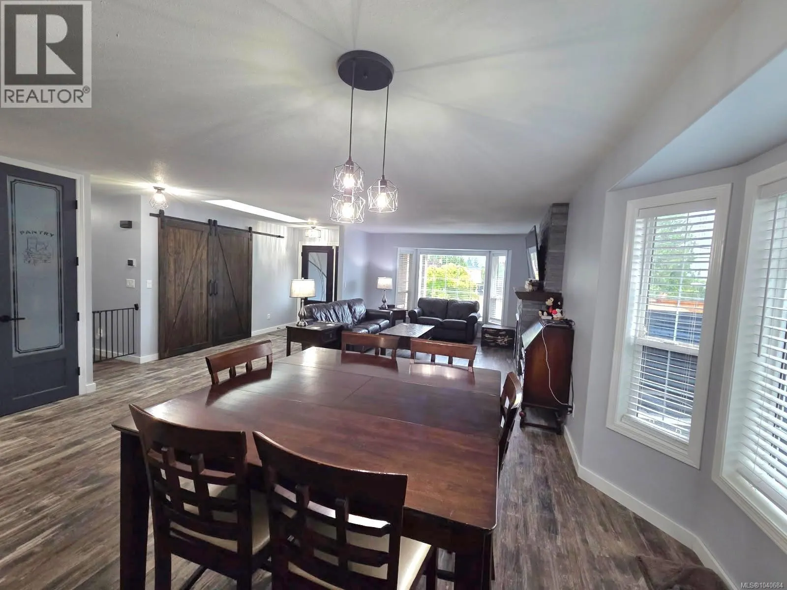 874 Aberdeen Dr