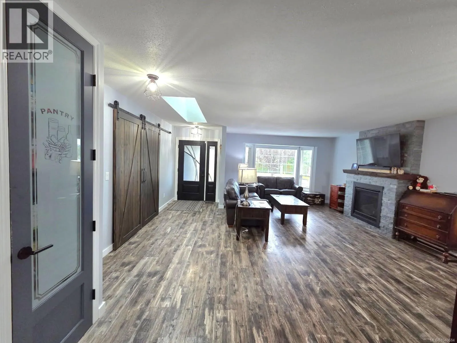 874 Aberdeen Dr