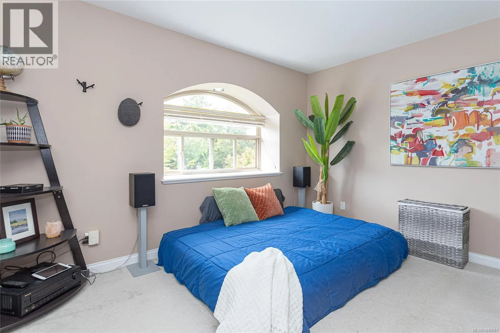 1191 Rosemount Close