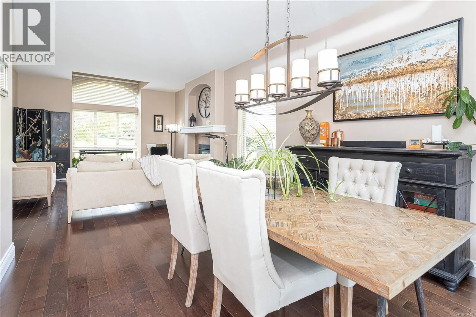 1191 Rosemount Close