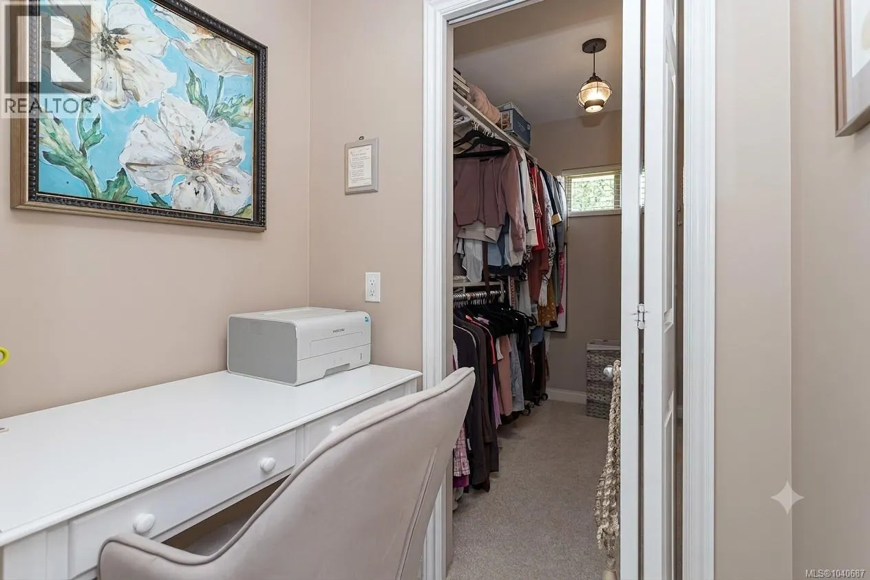 1191 Rosemount Close